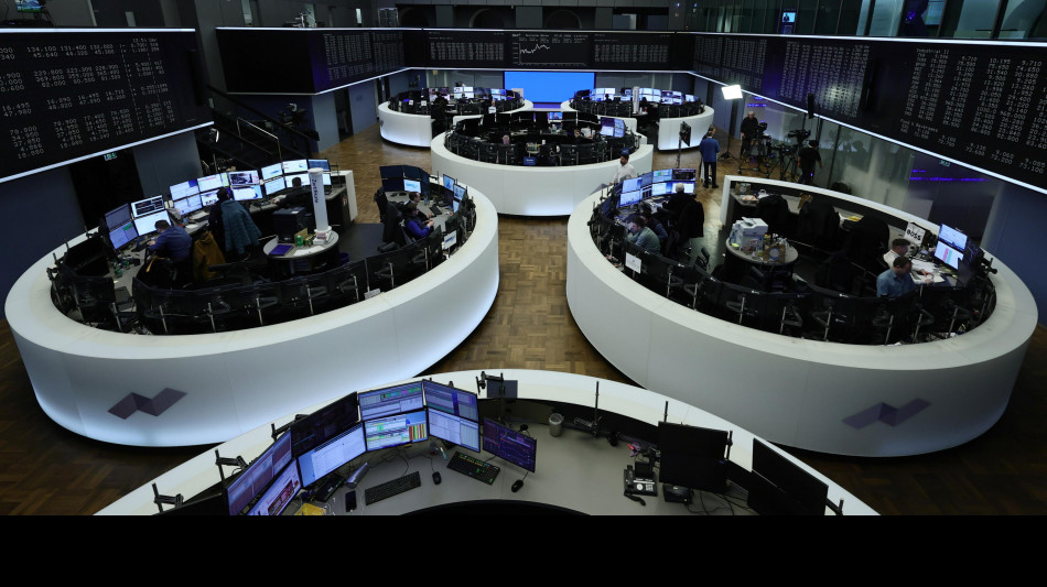Borsa: l'Europa apre fiacca, si guarda alla crescita economica