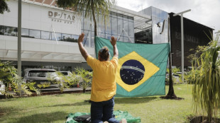 Bolsonaro afronta un postoperatorio "muy delicado y prolongado" tras cirugía abdominal
