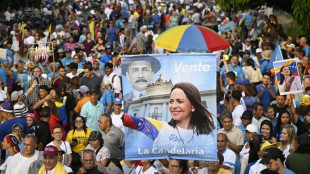 Miles marchan en Venezuela por el retorno de la opositora Mar&iacute;a Corina Machado