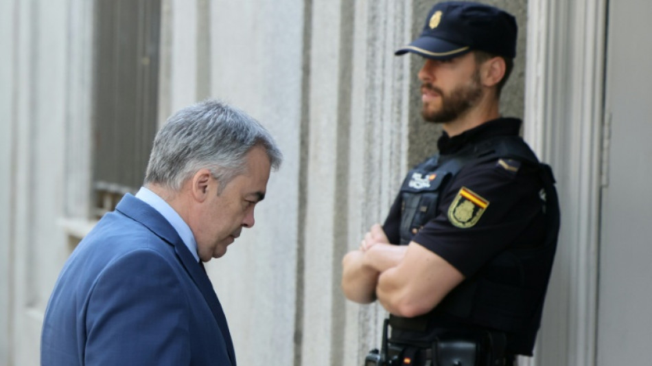Prisión provisional en España para el ex número tres del Partido Socialista sospechoso de corrupción