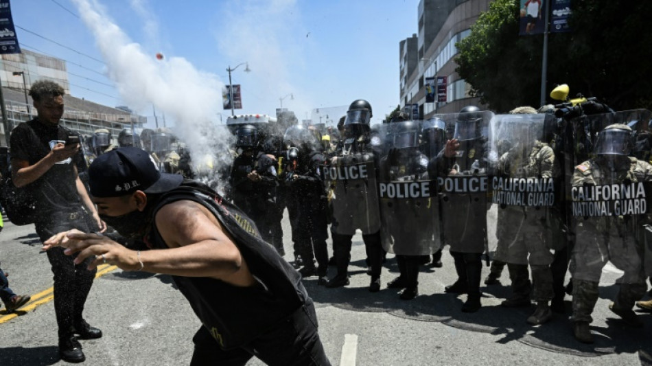 Trump veut "libérer" Los Angeles, placée sous couvre-feu partiel pour la nuit