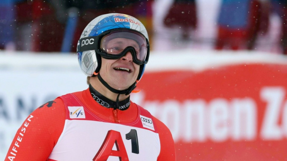 Ski: le Suisse Marco Odermatt remporte le géant d'ouverture de Sölden