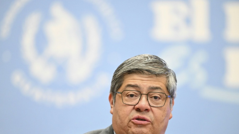 El presidente de Guatemala consigue "oxígeno" al destituir a un ministro por la fuga de pandilleros