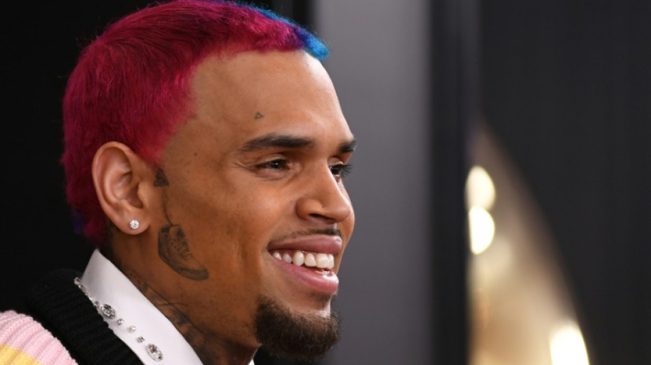 Royaume-Uni: le chanteur Chris Brown libéré sous caution