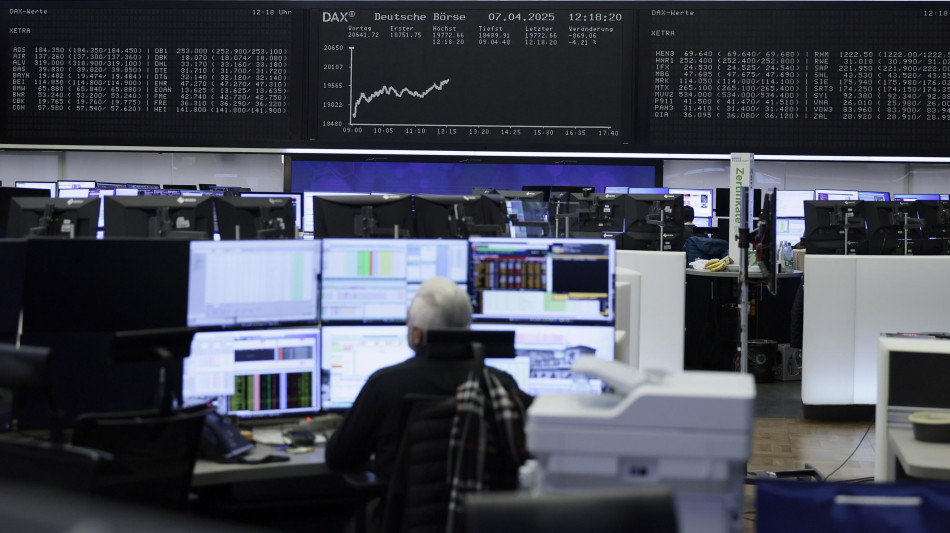 Borsa: l'Europa apre in rialzo tra tassi e investimenti Ia