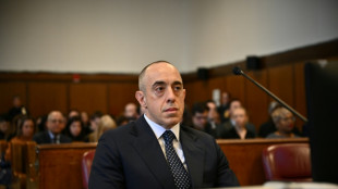 Los demócratas se salen de una reunión en el Senado para nombrar juez a un exabogado de Trump