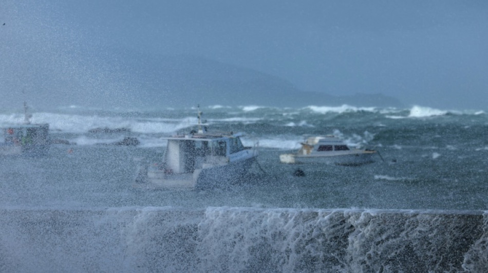 Hundreds evacuated as waves batter New Zealand capital