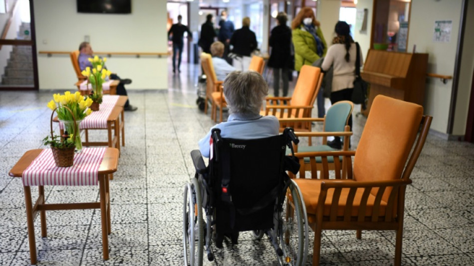Streit beigelegt: Bundeskabinett beschlie&szlig;t Pflegereform