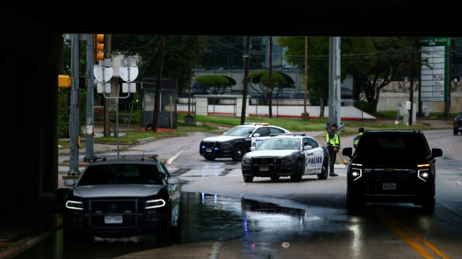 Ataque a centro de detenção de migrantes nos EUA deixa um morto e dois feridos