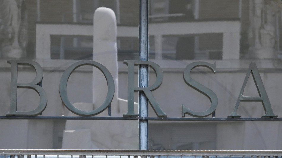 Borsa: Milano chiude in calo dello 0,35%