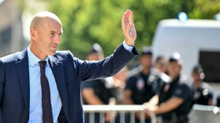 Frankreich: Neuer Nationaltrainer Zidane will gegen Rassismus im Fu&szlig;ball k&auml;mpfen