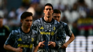 Juve's Vlahovic suffers latest injury setback