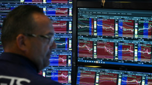 Wall Street termine en baisse, marque une pause avant un week-end prolongé