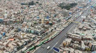 Protesto de motoristas contra extorsão paralisa parcialmente Lima