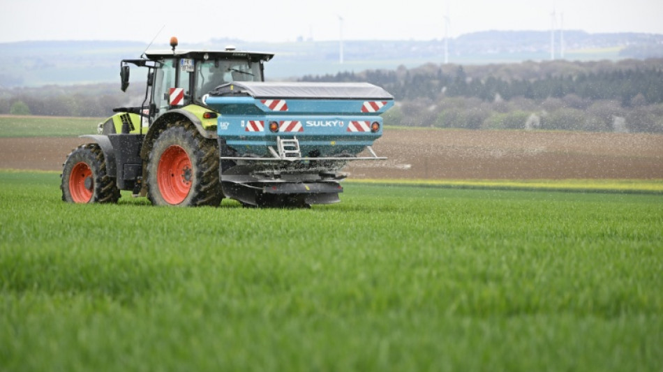 Loi d'urgence agricole: au S&eacute;nat, retour en vue pour le volet "pesticides" de la loi Duplomb