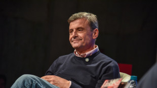 Calenda, 'su un'isola deserta porterei Giorgia Meloni'