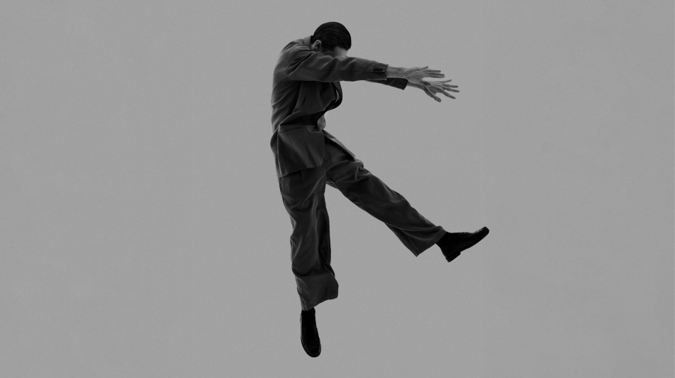 A Pitti Uomo oltre 700 marchi, guest designer è Hed Mayner