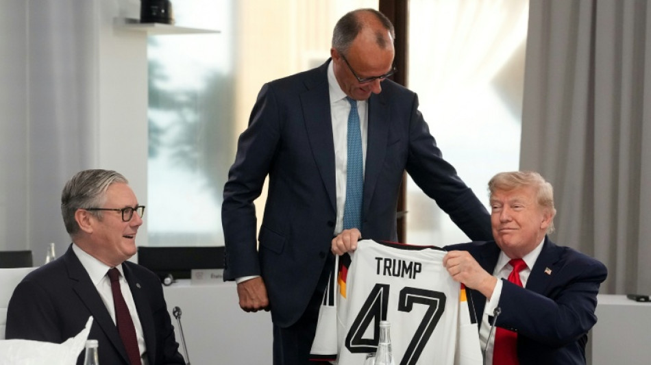 G7-Gipfel: Merz schenkt Trump Nationaltrikot zum 80. Geburtstag