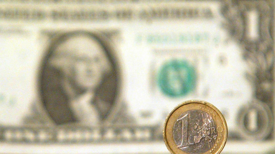 Euro poco mosso, scambiato a 1,1622 dollari