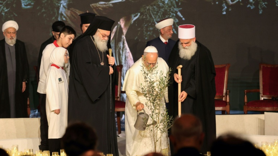 A Beyrouth, L&eacute;on XIV plante l'olivier de la paix