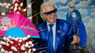Les archives de Michou, figure de la vie nocturne parisienne, int&egrave;grent la BnF