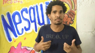 Artista disidente cubano Luis Manuel Otero Alc&aacute;ntara abandona La Habana y se exilia en EEUU