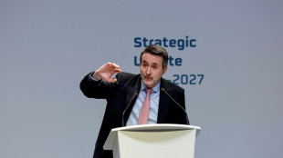 Repsol acusa un fuerte retroceso de sus beneficios por la ca&iacute;da de los precios del petr&oacute;leo