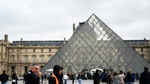 Nach Kronjuwelen-Diebstahl im Louvre: Vier weitere Verd&auml;chtige festgenommen