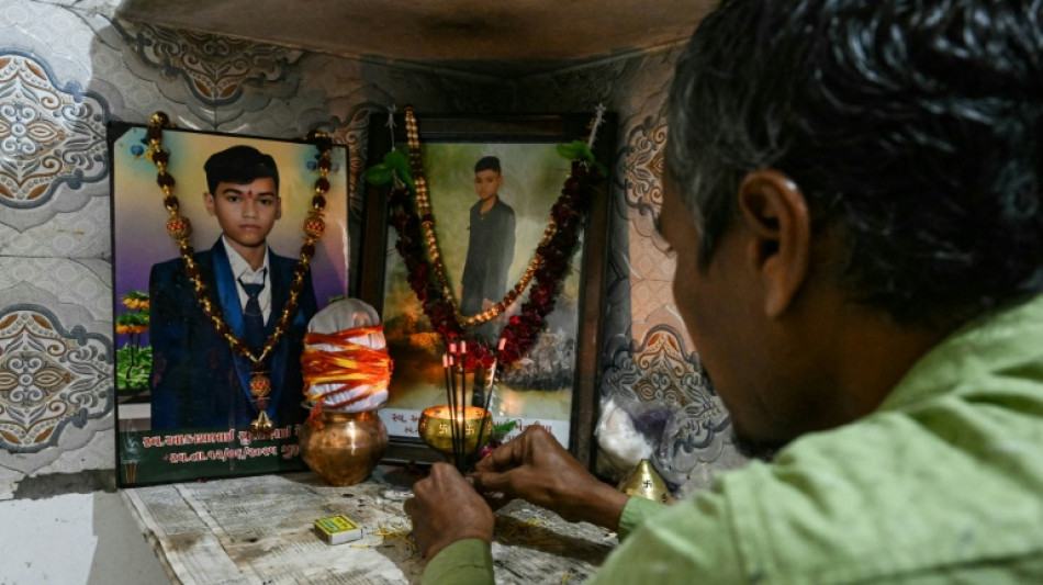 Crash d'Air India: les plaies toujours à vif des familles des victimes