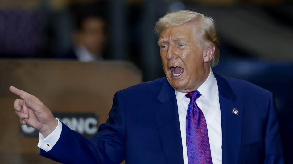 In vigore i nuovi dazi globali voluti da Donald Trump