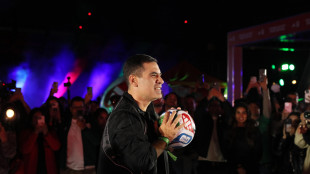 Calcio: Rafa Marquez sar&agrave; il ct del Messico dopo i Mondiali