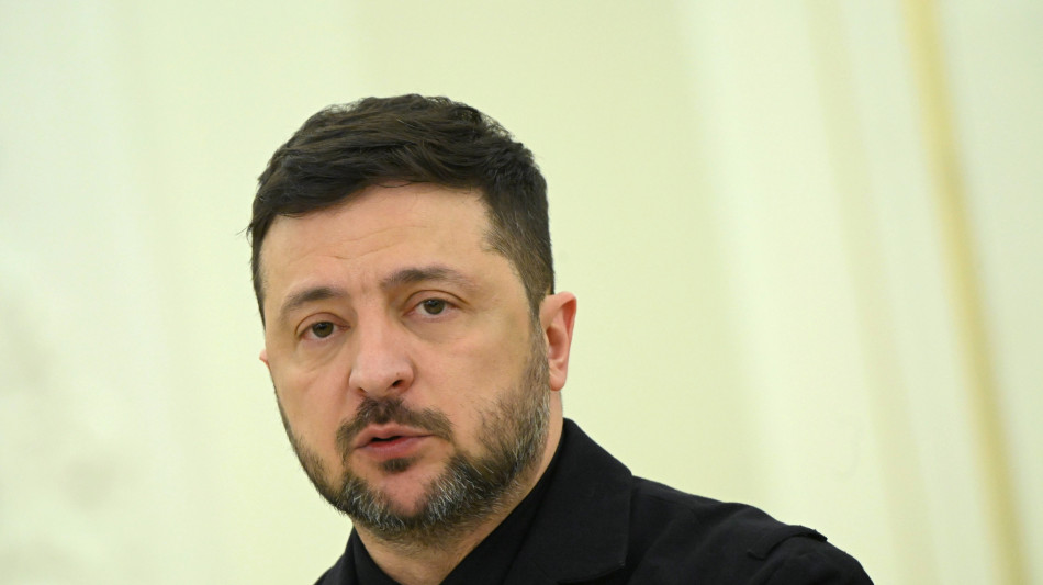 Zelensky, anticipare prossimo trilaterale, domenica troppo in l&agrave;