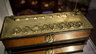 Christie's suspende la subasta en Par&iacute;s de la primera calculadora del mundo