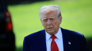 Trump acusa a Irán de dilatar su decisión sobre el acuerdo nuclear