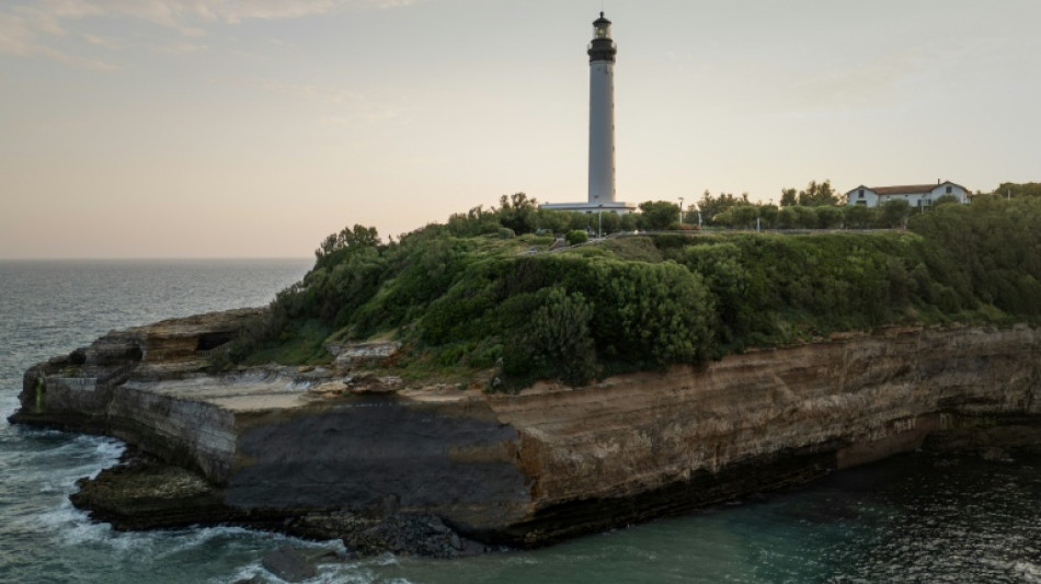 Falaise effondr&eacute;e &agrave; Biarritz: reprise des recherches du second plongeur enseveli