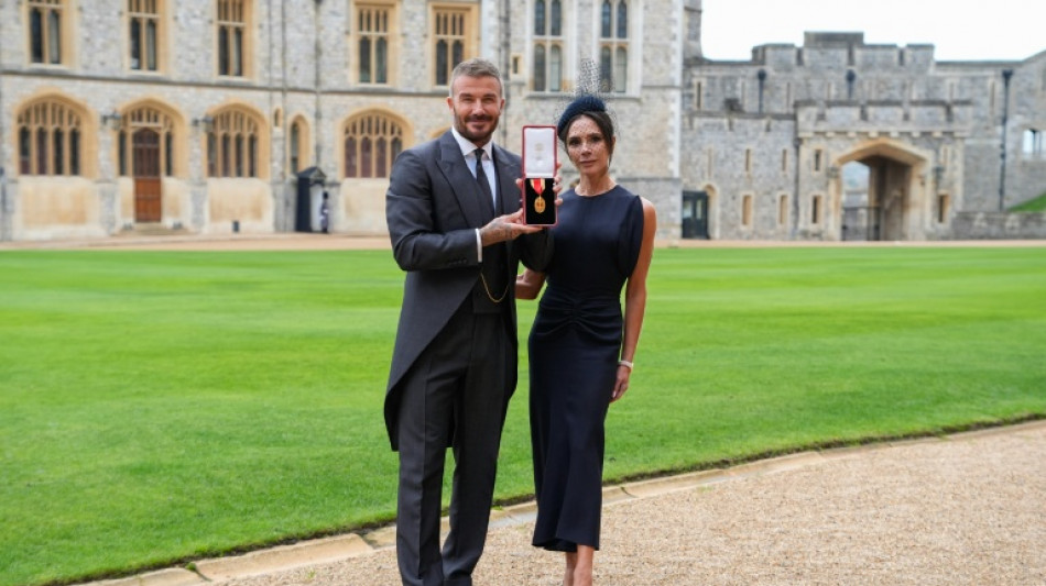 David Beckham condecorado por el rey Carlos III en una ceremonia en Windsor