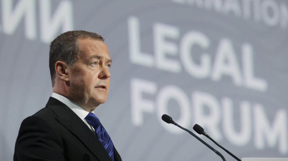 Medvedev, Trump si è imbarcato sul sentiero di guerra