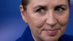 Bloco da primeira-ministra lidera elei&ccedil;&otilde;es na Dinamarca