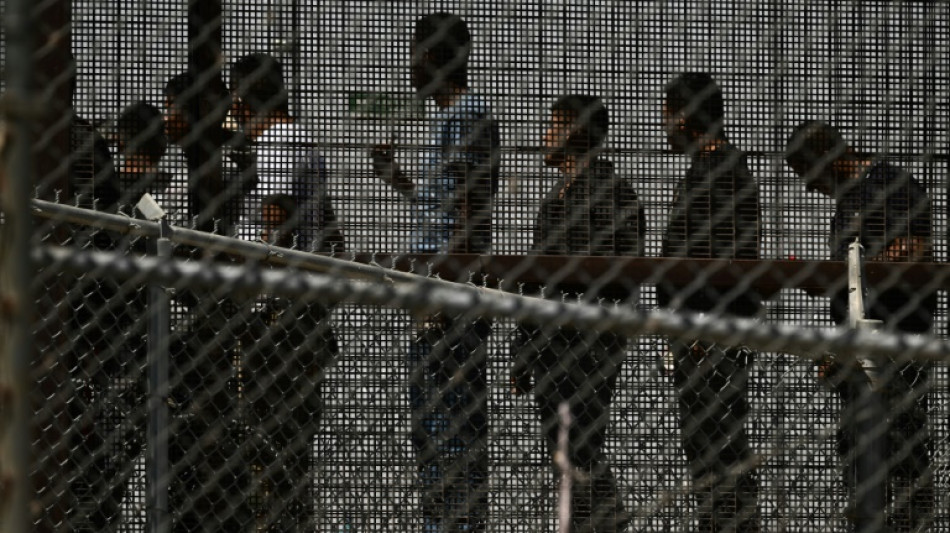 Adolescente morre sob custódia do serviço migratório dos EUA