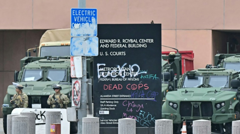 "Si escupen, nosotros golpearemos", la política de Trump frente a disturbios en Los Ángeles