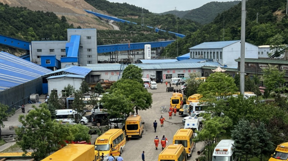 Al menos 90 muertos por una explosi&oacute;n en una mina de carb&oacute;n en China