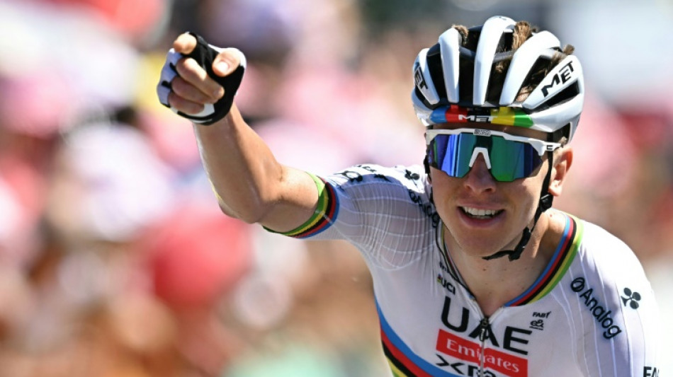 Tour de France: Pogacar, intraitable, s'impose à Mûr-de-Bretagne et reprend le maillot jaune