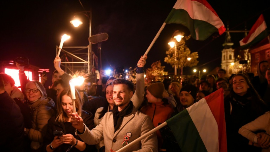 El conservador proeuropeo Magyar destrona en Hungr&iacute;a a Orb&aacute;n, que reconoce "dolorosa" derrota