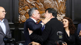 Sheinbaum classifica como 'lamentável' briga entre senadores no México