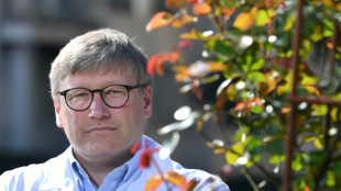 Vingt ans apr&egrave;s la loi sur l'euthanasie, un m&eacute;decin belge raconte le "soin final" 