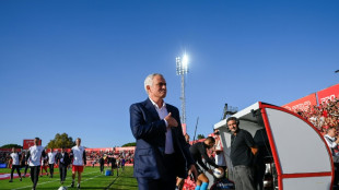 Mourinho comemora sua volta ao Benfica com vitória sobre o AVS (3-0)