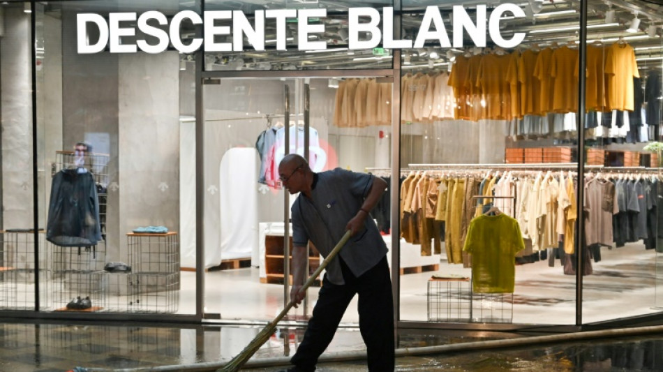 Com a economia em desacelera&ccedil;&atilde;o, os chineses reduzem estilo de vida