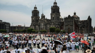 M&atilde;es de desaparecidos no M&eacute;xico pedem justi&ccedil;a e empatia em protesto
