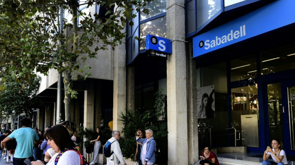 España impone estrictas condiciones a la OPA hostil del banco BBVA sobre el Sabadell