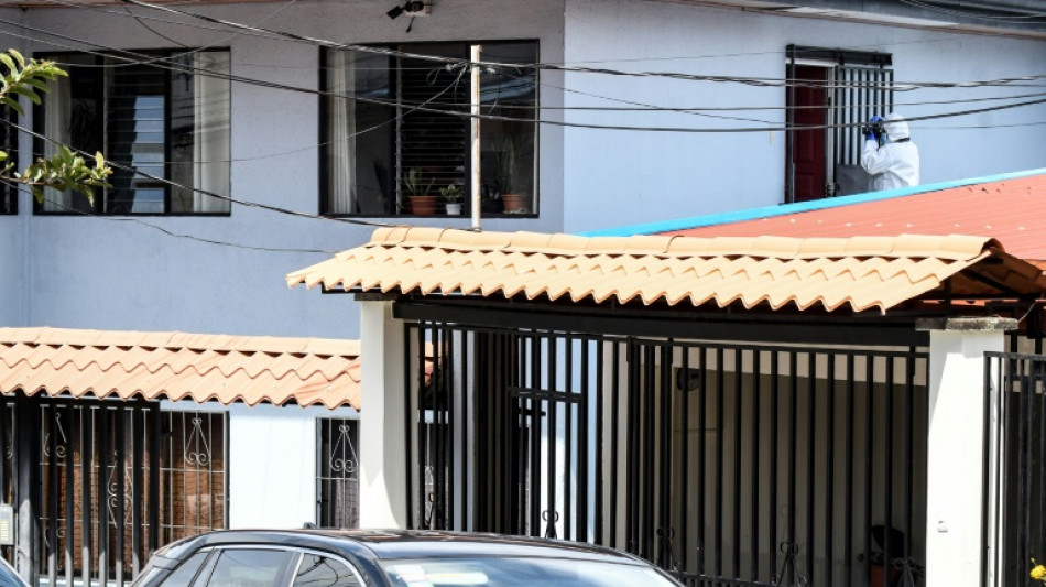 Exiliados nicaragüenses claman justicia en el funeral de un militar asesinado